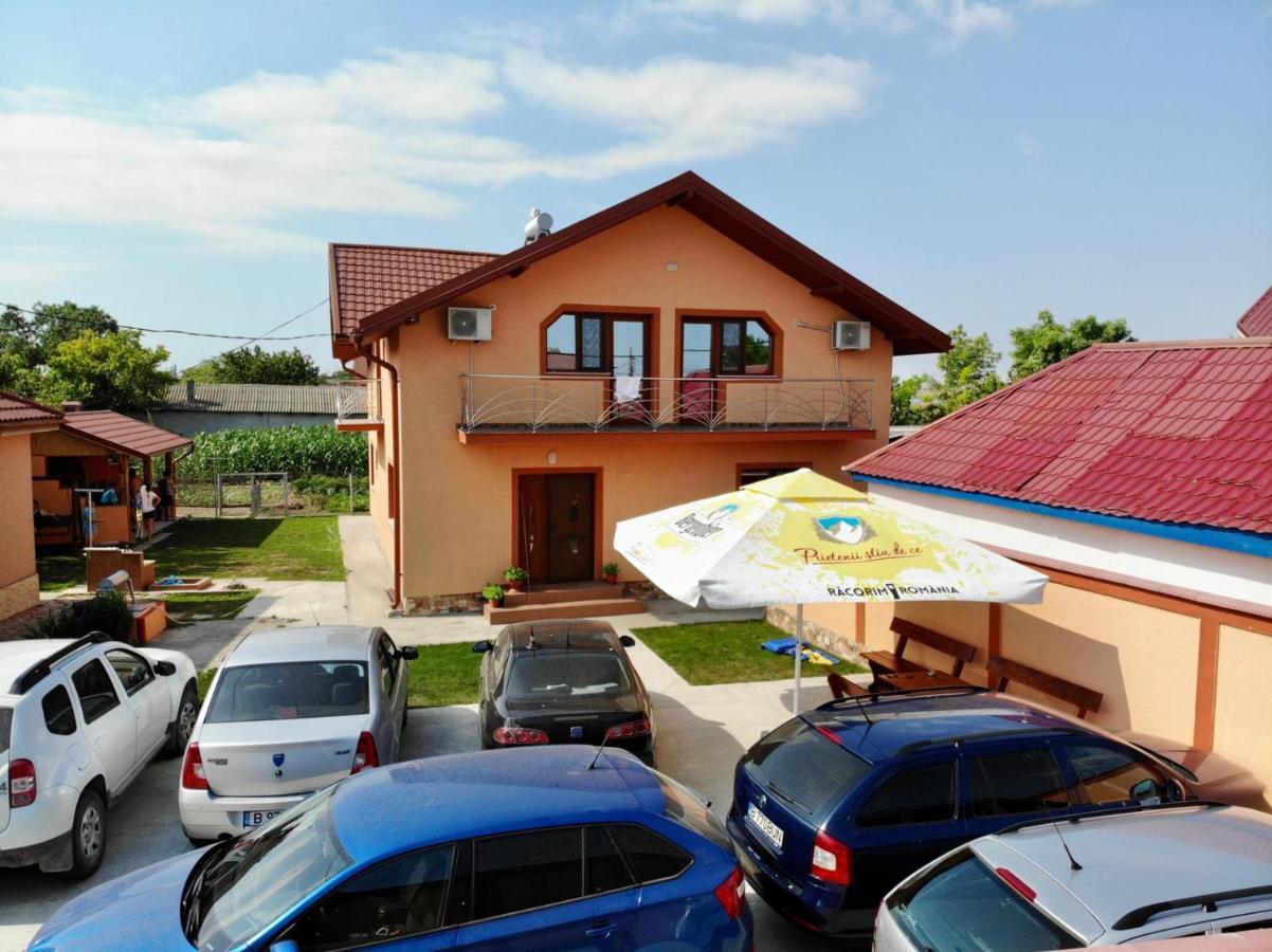 Pensiunea Cosmin Corbu  Exterior foto